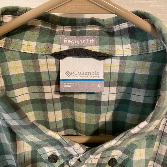 Columbia short-sleeve button down shirt, plaid - Picture 3 of 3
